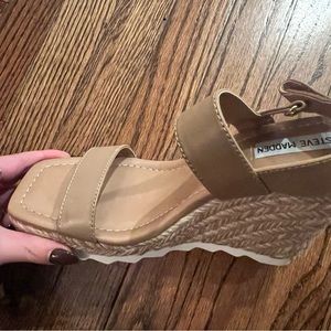 Steve Madden Arden Tan Leather Wedges Size 8.5. Brand new.  In box.